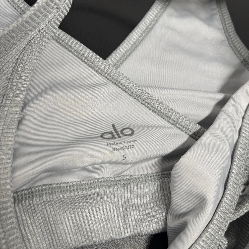 Alo Yoga Togetherness‎ Ribbed Sports Bra Womens Size Small Gray Stretch Gym Run